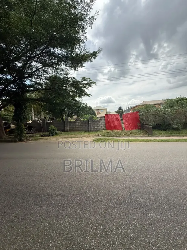 980 SQM Residential/Commercial Land in Gwarimpa for Sale - 1