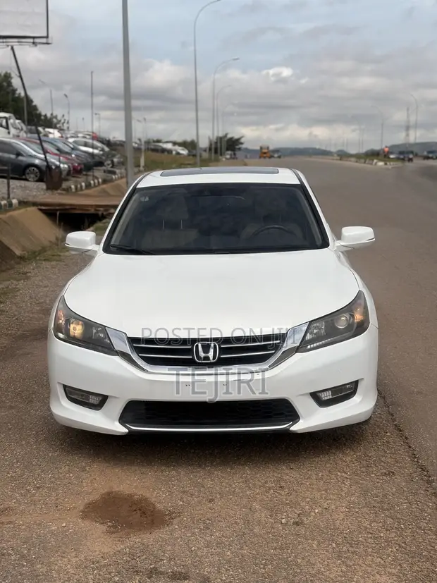 Honda Accord 2013 White - 1