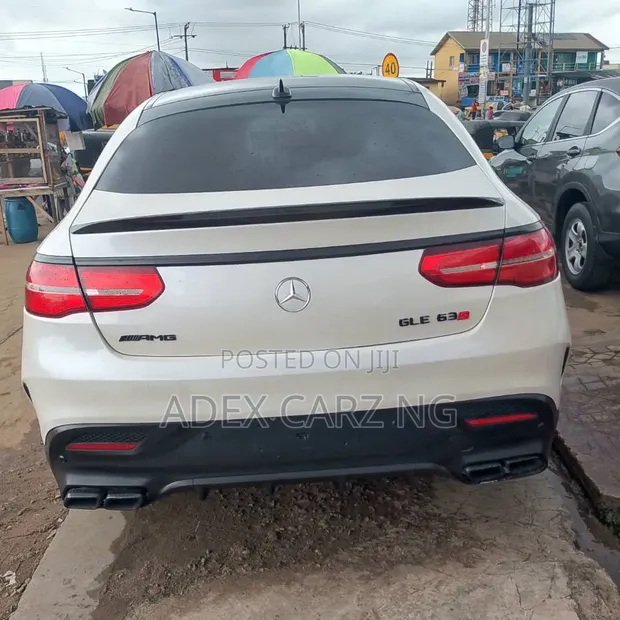 Mercedes-Benz GLE-Class 2017 White - 1