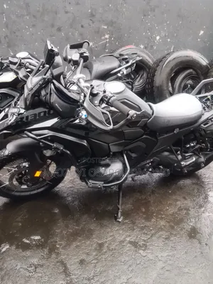 BMW R32 2024 Baƙar Fata