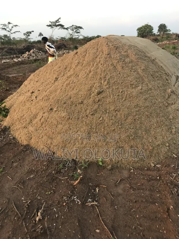 30 Tons of Sharp Sand - 1
