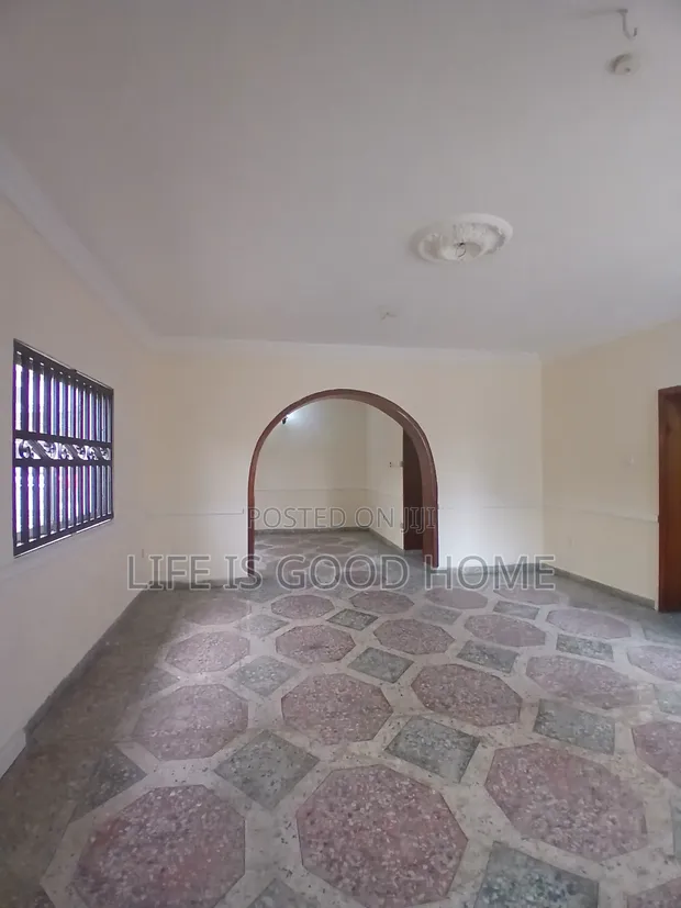 3 Bedroom Apartment for Rent in Ologolo - 1