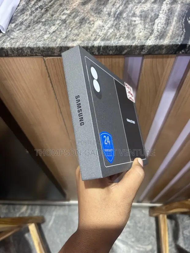 New Samsung Galaxy Z Fold8 256GB Black - 1