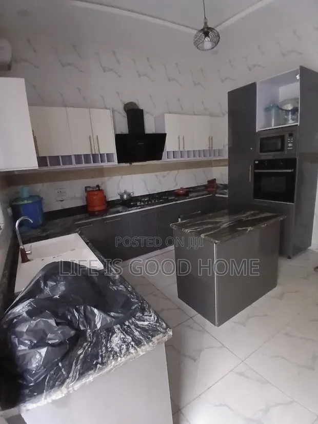1-Bedroom Shared Apartment for Rent in Royal Pine, Chevron - 1