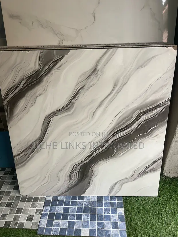 White Glossy Porcelain Floor Tiles (60x60 cm) - 1