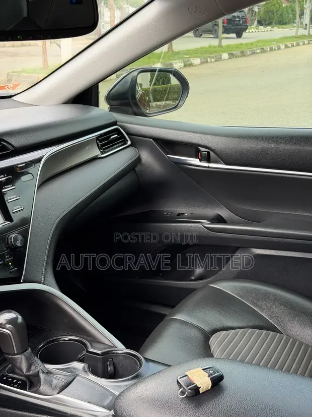 2018 Toyota Camry SE FWD Burgundy - 1