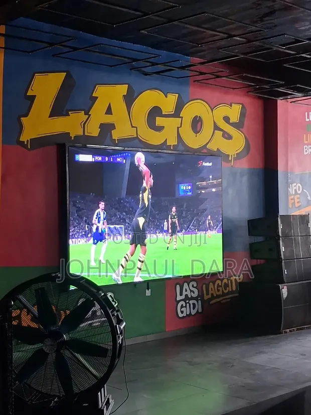 P2.5 Indoor LED Screen for Lounges - 1
