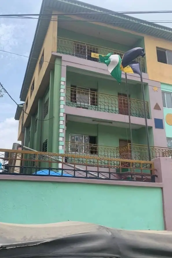 Makarantar Siyayya, Ikeja, Legas - 1