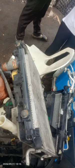 Toyota Yaris Radiator and Fan with Condenser (Used)