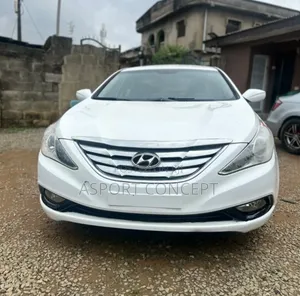 Hyundai Sonata Limited Sedan FWD 2013 White