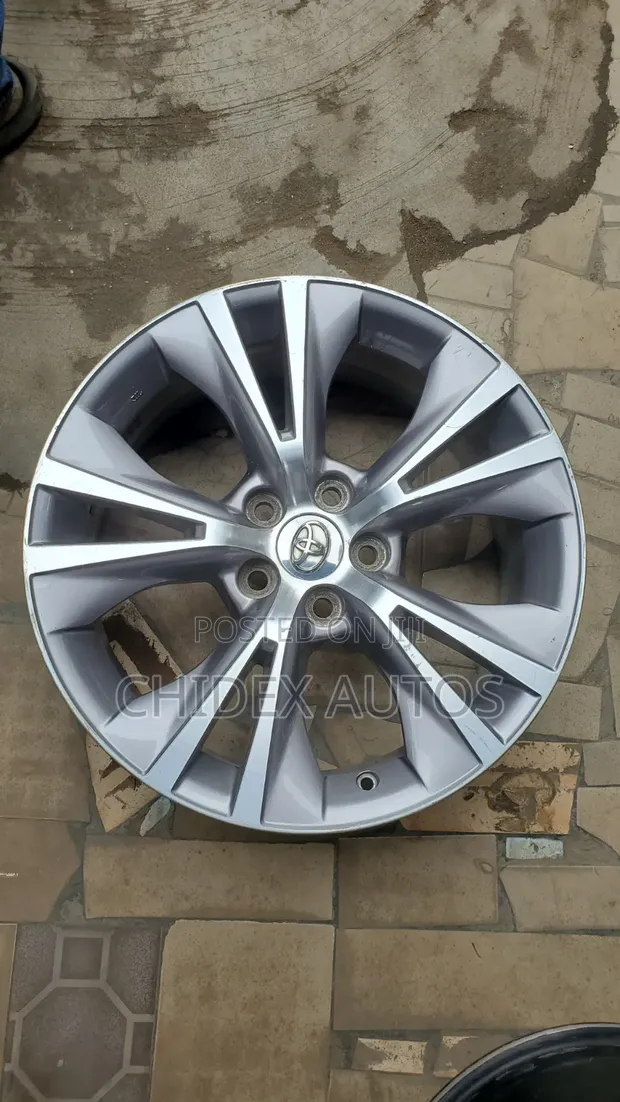 18 Inch Rim for Toyota Highlander Factory Wheel - 1