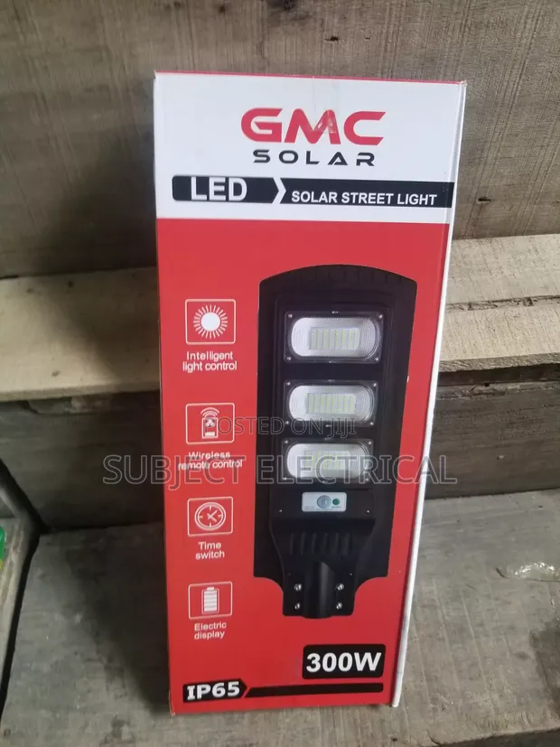 300W GMC Solar Street Light - High-Power Outdoor LED - 1