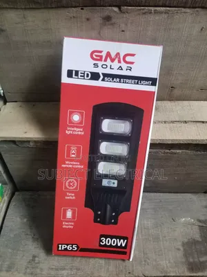 300W GMC Solar Street Light - High-Power Outdoor LED