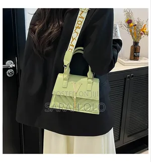 Fashionable Ladies' Green Tassel Crossbody Bag
