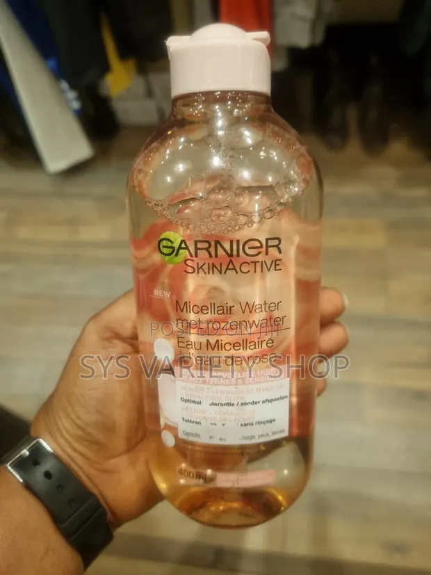 Garnier SkinActive Ruwan Gyaran Fata Mai Ruwan Zuma 400ml - 1