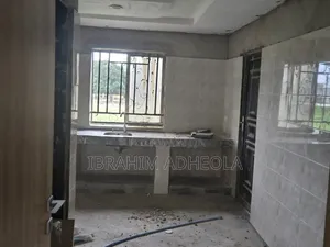 3 Bedroom Apartment for Rent in Okota