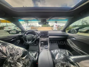 2022 Toyota Avalon Touring Black
