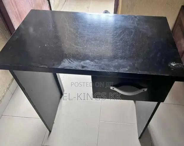 Foreign Table with Drawer - 1