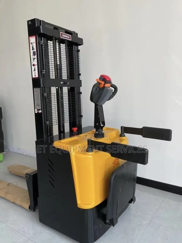 Electric Stacker 2 Ton x 5 Meter - 1