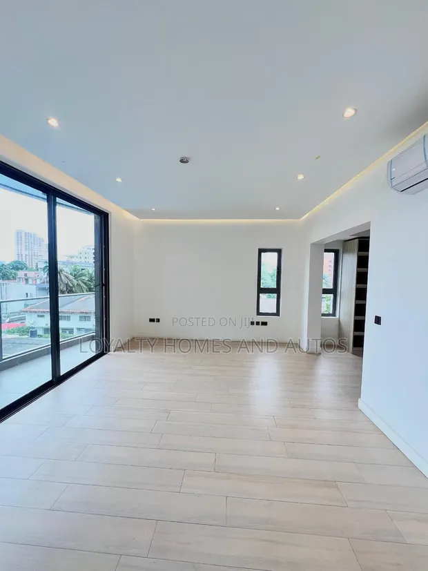 5 Bedroom Luxury Duplex for Sale in Chevron, Lekki - 1
