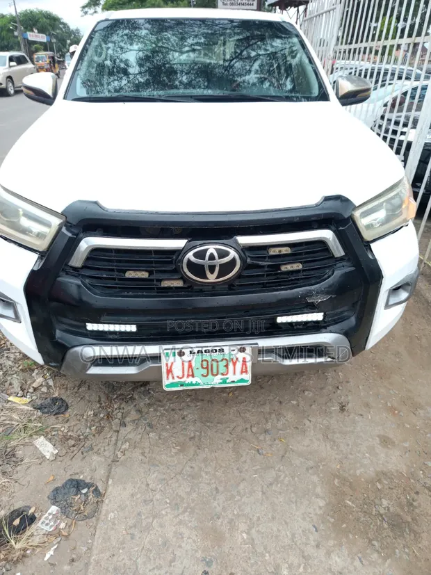 Toyota Hilux SR5 Hi-Rider 2015 White - 1