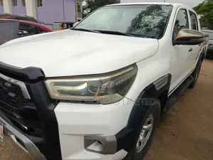 Toyota Hilux SR5 Hi-Rider 2015 White