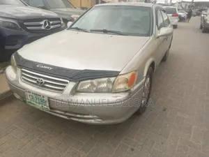 Toyota Camry LE 2001 Silver - Amfani Da Aka Yi A Najeriya