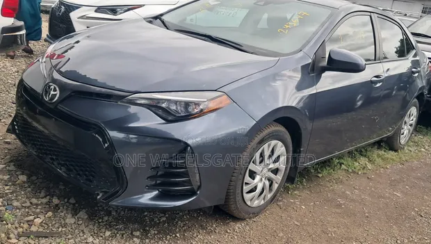 Toyota Corolla LE Sedan 2017 - 1