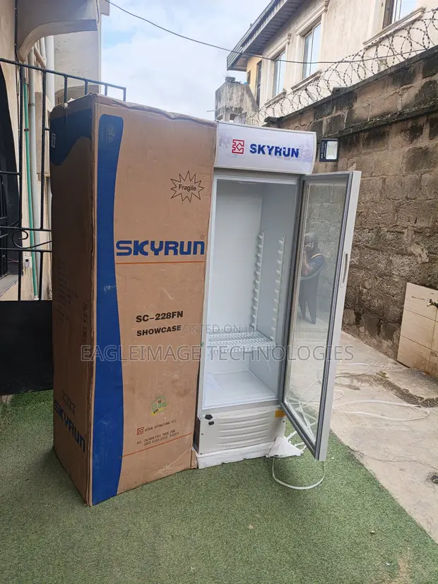 Eco-Friendly Skyrun SC-228FN Glass Door Fridge - 1