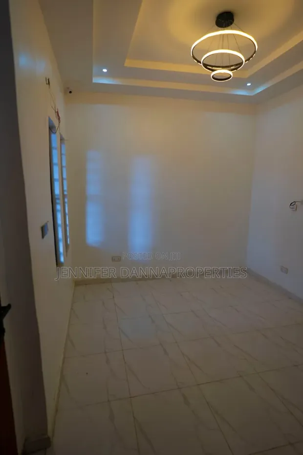 4 Bedroom Townhouse/Terrace in Lekki Phase 2 for Sale - 1