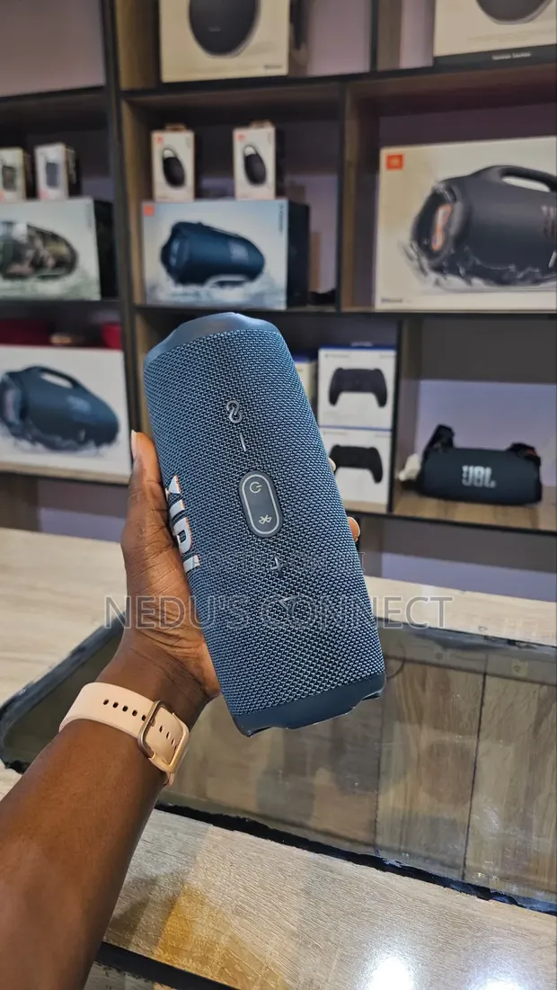 JBL Charge 5 - UK Used - 1