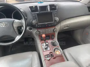 Toyota Highlander Limited 2010 Gray