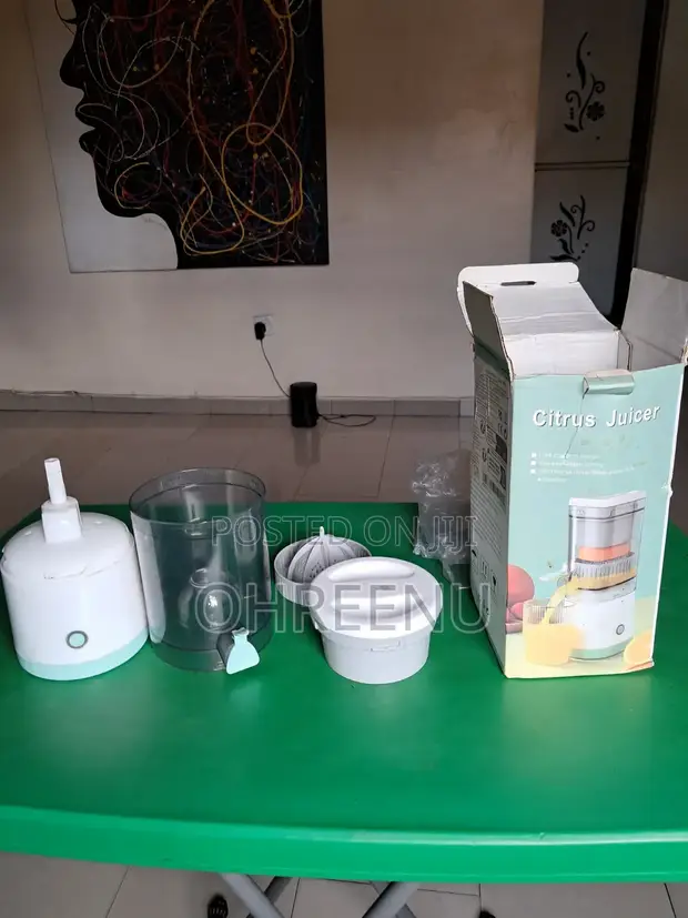 Jakar Orange Mai Sake Yi ta USB - An Riga An Yi Amfani Da ita - 1