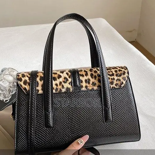 Women's Medium Classic Handbag - 1
