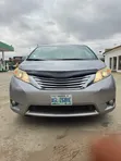 Toyota Sienna Limited 7-Fitarwa 2012 - 1