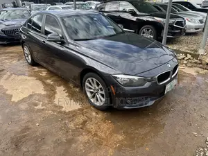 2016 BMW 320i Sedan RWD Grey