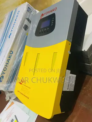 Yohako 3.5kVA 24V Hybrid Solar Inverter tare da MPPT