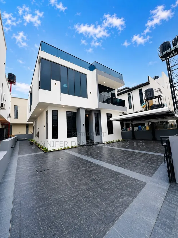 5 Bedroom Duplex da BQ a Megamound Estate, Ikota - 1