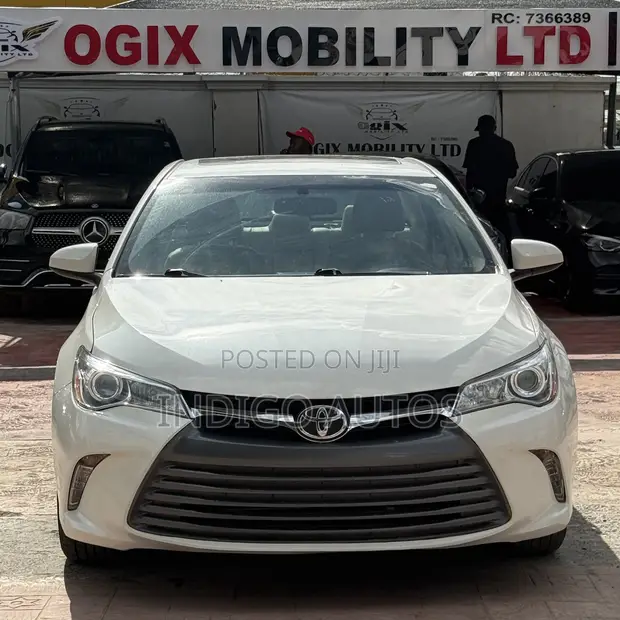 2017 Toyota Camry XLE Sedan - Wadda Aka Shigo Da Ita - 1