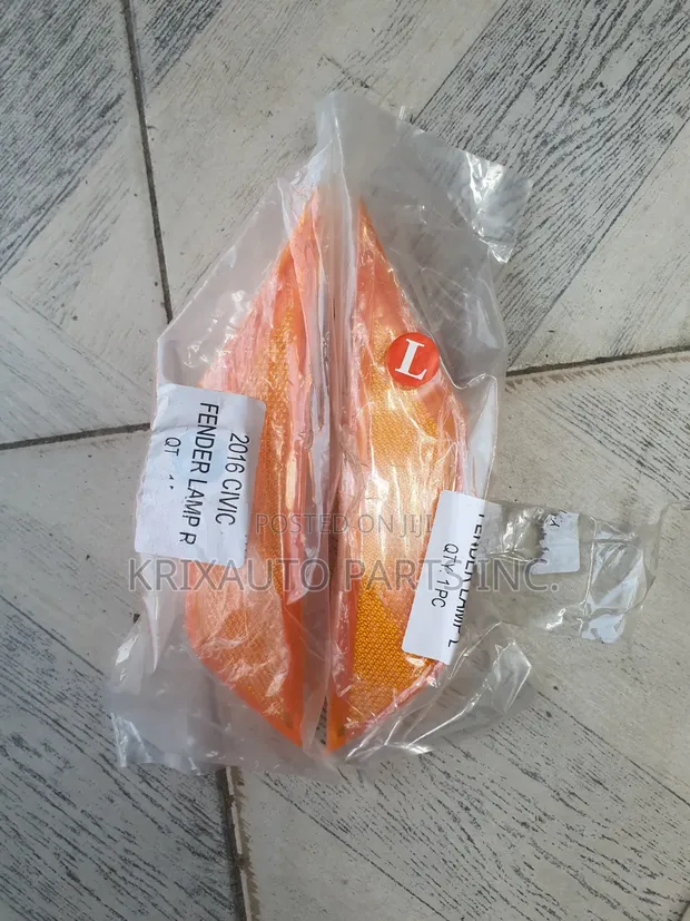 Brand New Honda Civic Fender Pointer - 1