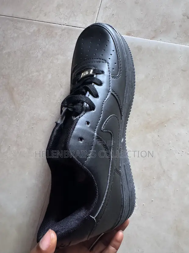 Nike Black Sneakers - Brand New - 1