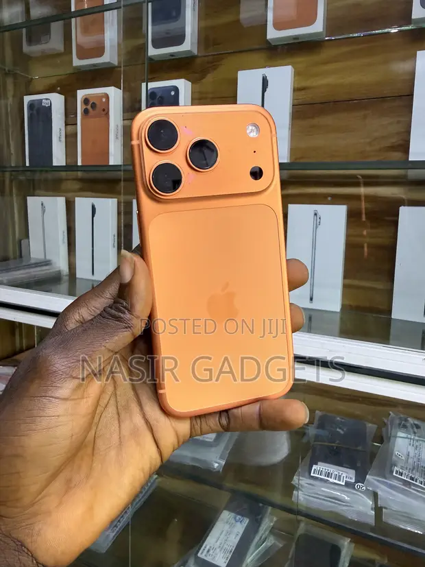 Apple iPhone 17 Pro 256GB Orange - 1
