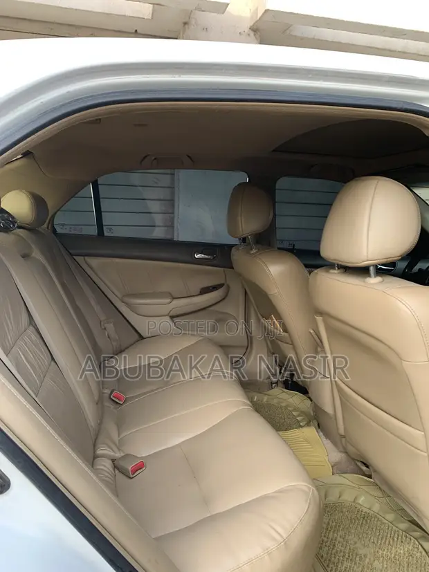 Honda Accord 2007 White - 1