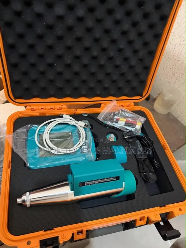 U200 Ultrasonic Concrete Rebound Hammer & Pulse Tester - 1