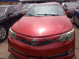 2012 Toyota Camry SE Sedan Red