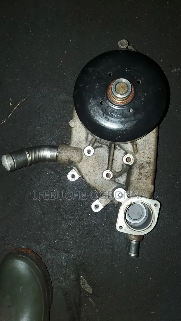 Water Pump for Chevrolet Avalanche/Escalade/Express - 1