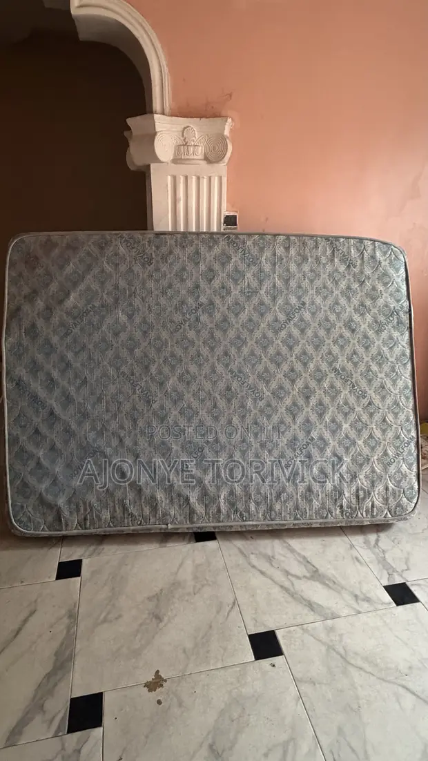 Royal Foam 4.5 x 6 Mattress (Used) - 1