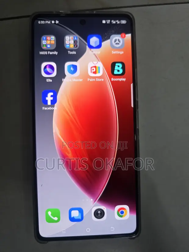 New Tecno Camon 30 256GB White - 1