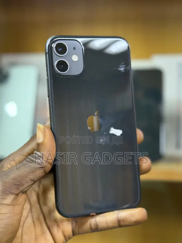Apple iPhone 11 64GB Black - 1