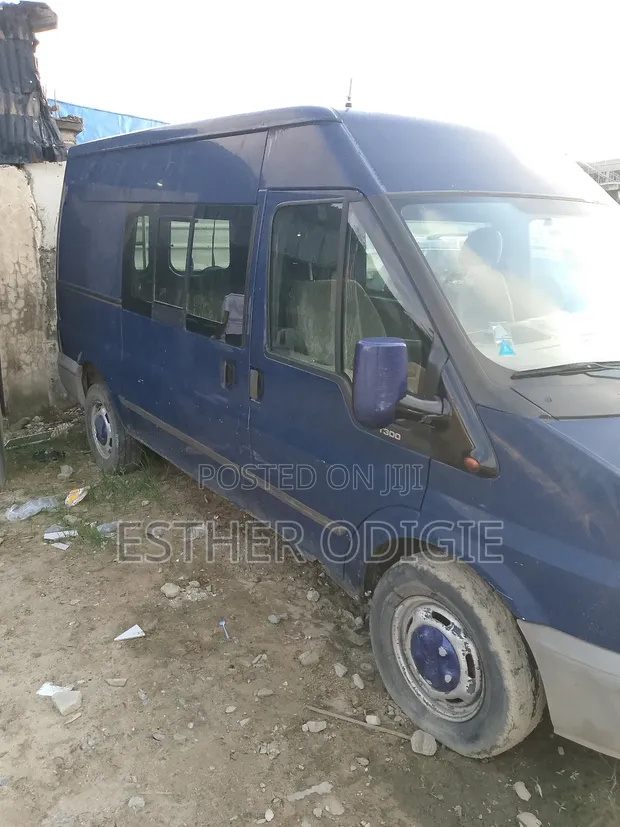 1989 Ford Transit T300 Bus - 1